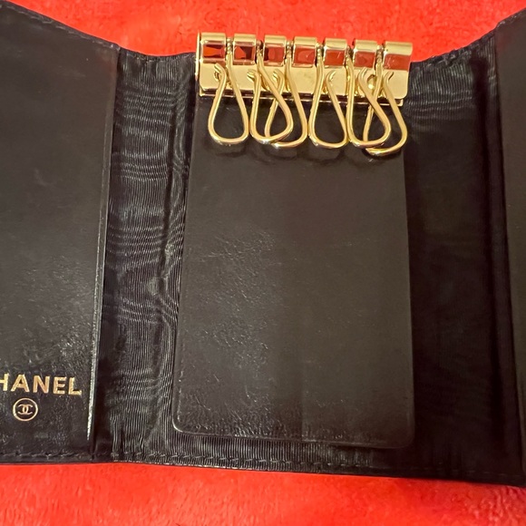 CHANEL 6 key holder - Picture 2 of 14